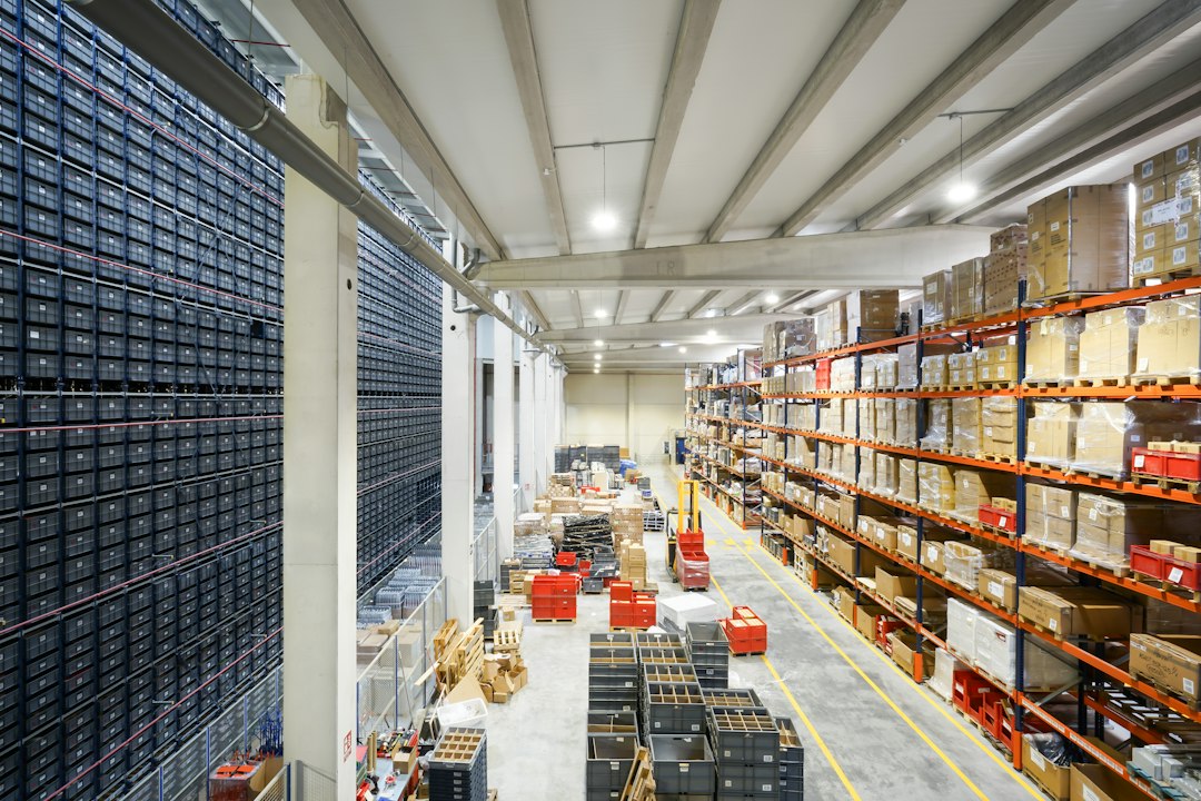 Cum să gestionezi eficient logistica și distribuția la nivel național